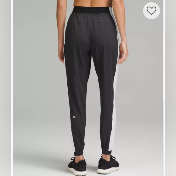 LULULEMON Adapted State High-Rise Jogger: Color block black/white. Size 2 NWT - Picture 6 of 7